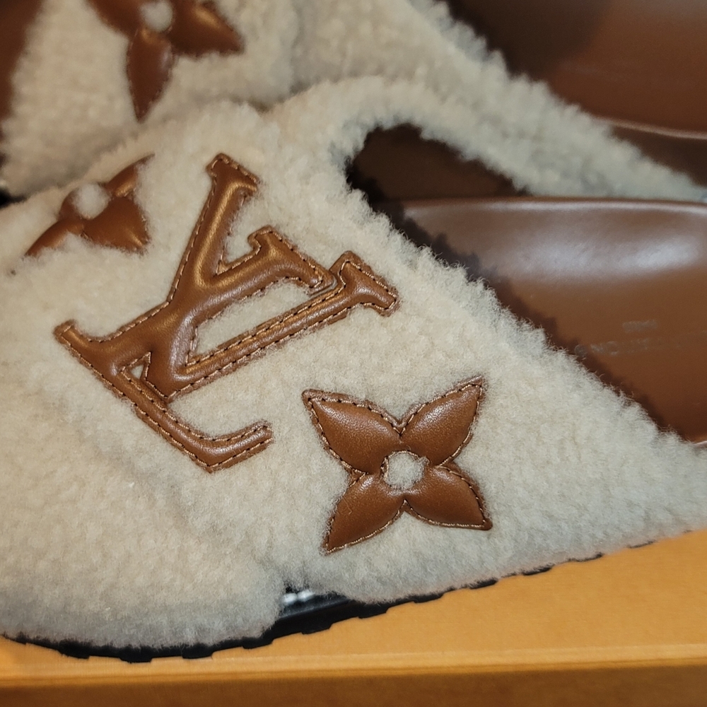 Louis Vuitton Shearling Logo Slide Sandals in Cream and Brown - Picture 2 of 11